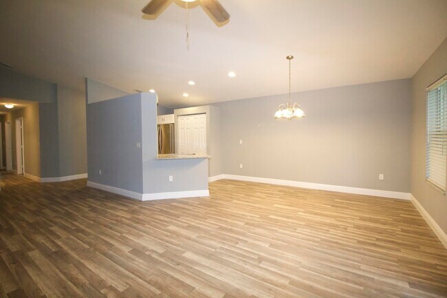 Building Photo - 5086 Rambler Rose Way