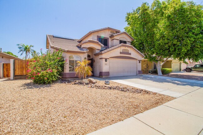 Foto del edificio - AMAZING 4 BED, 2.5 BATH HOME LOCATED NEAR 67TH AVE & UNION HILLS