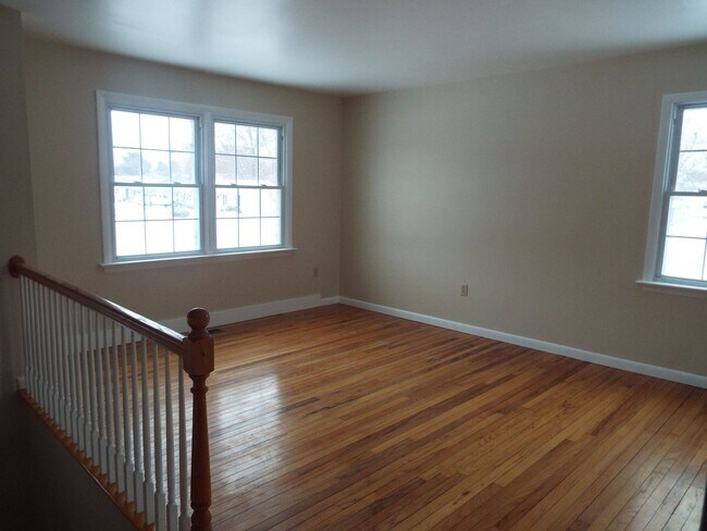 Building Photo - 3 br, 2.5 bath House - 415 FLORIN AVE