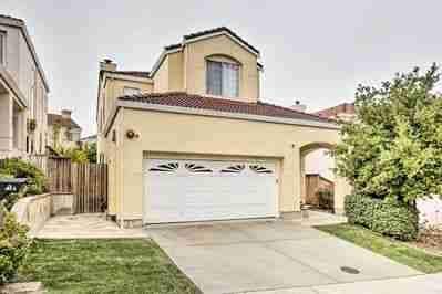 Building Photo - 218 Cerro Dr