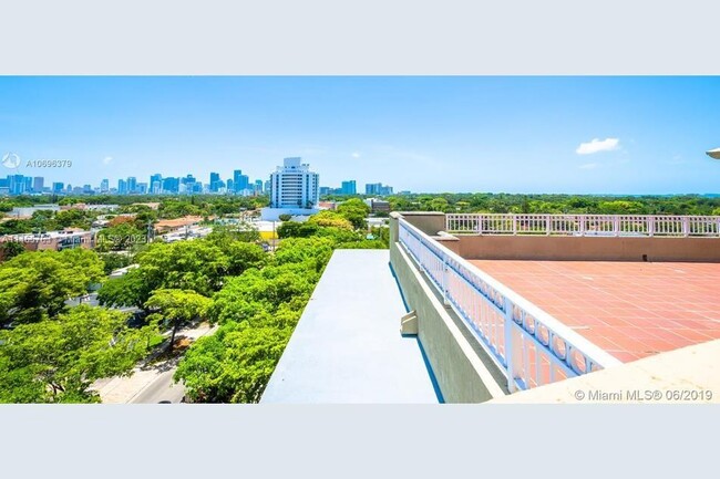 Building Photo - 1650 Coral Way