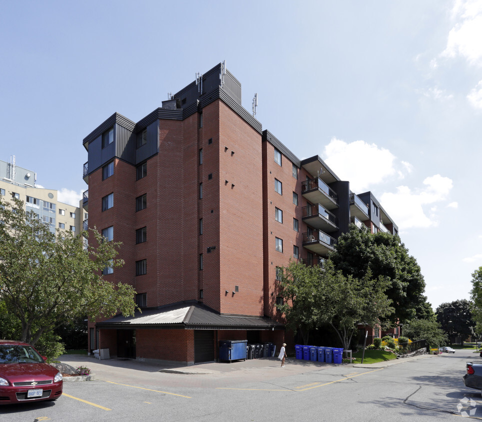 Building Photo - Georgian Towers