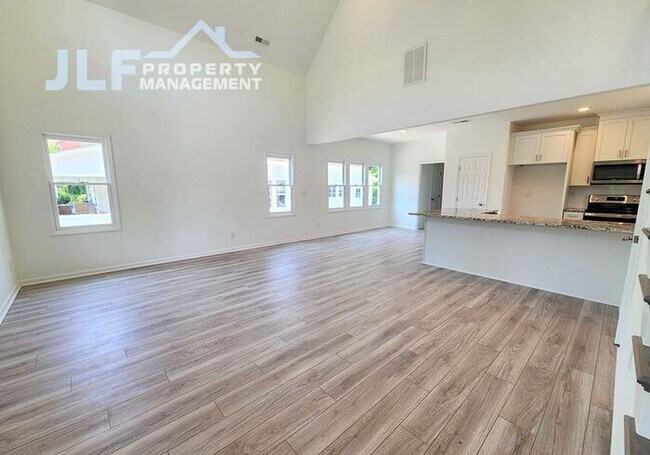 Building Photo - PRICE REDUCED!-New Construction 3 Bed/2.5 ...