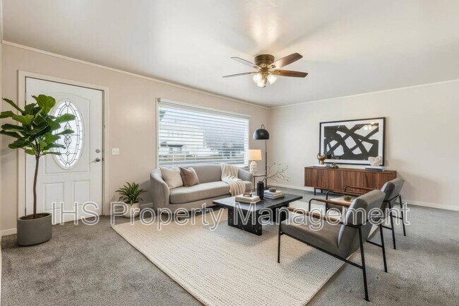 Foto del edificio - 1107 Thayer Dr