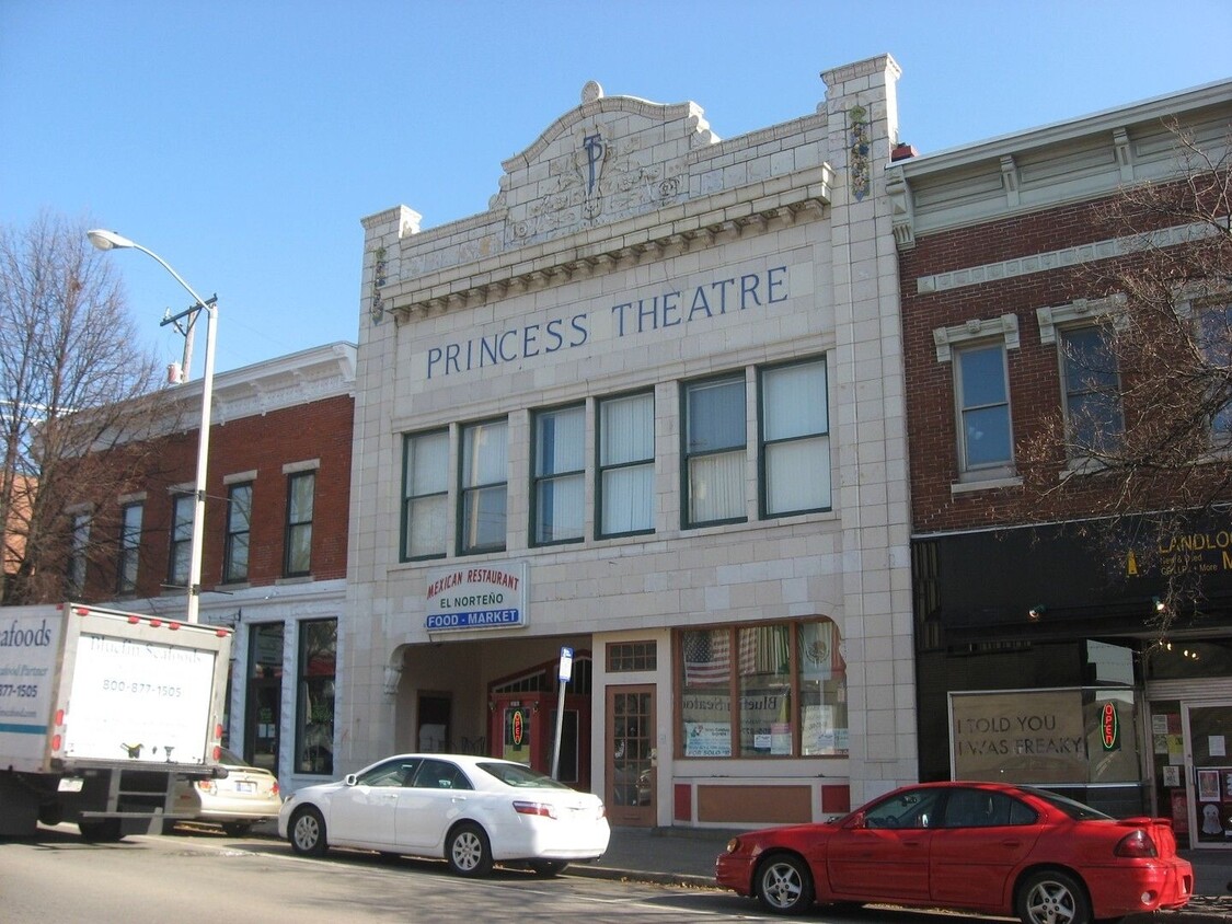 Foto principal - 204 N Walnut St