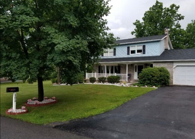 Building Photo - 102 Meadow Run Ln