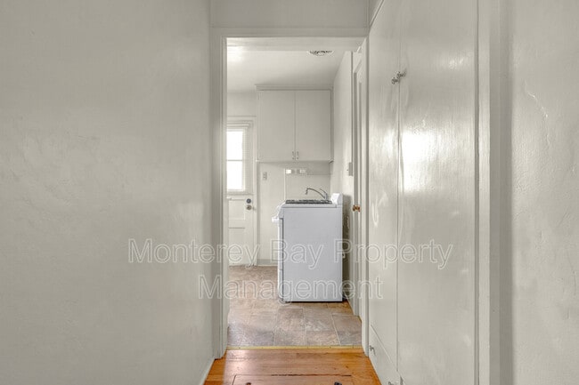 Building Photo - 235 Grove Acre Ave