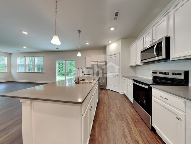 Building Photo - 609 Rivermist Drive