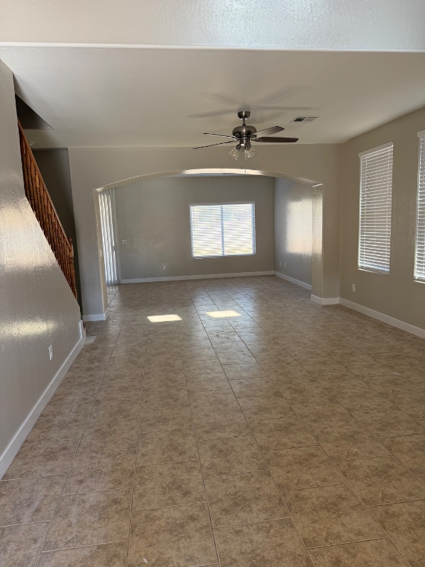 Building Photo - 1190 E Jardin Dr