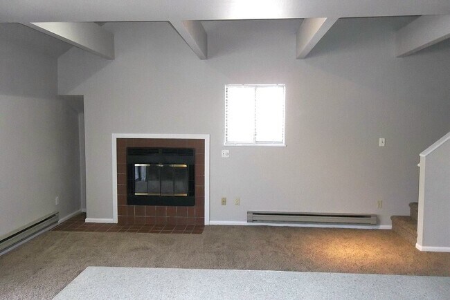 Building Photo - 524 W Laurel St