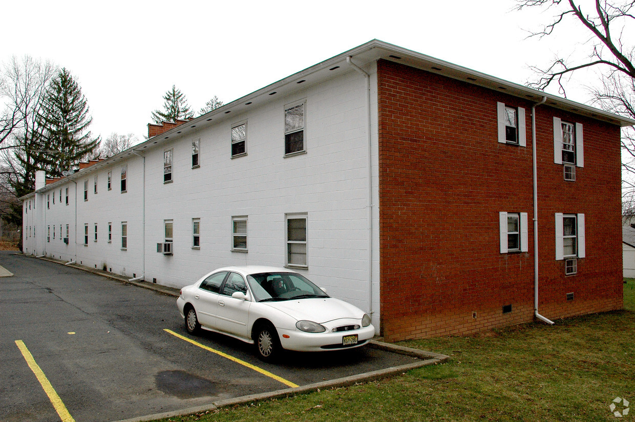 Building Photo - 391-399 Grove St