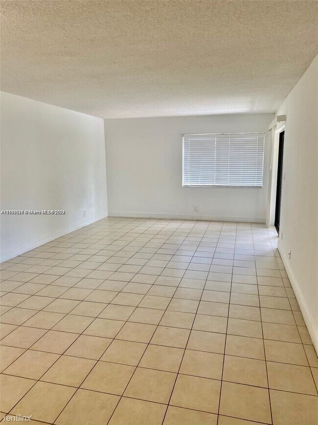 Foto del edificio - 3 br, 2 bath House - 159 Lakeview Dr Apt 204