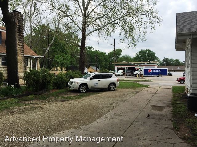 4 br, 2 bath House - 1700 Poyntz Ave. photo'