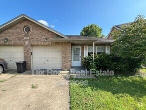 Building Photo - 983 Pom Ct