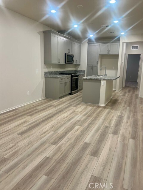 Building Photo - 1323 Nimbus Ct