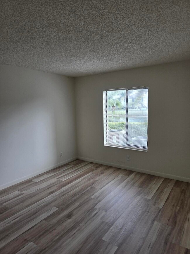 Building Photo - 1106 Green Pine Blvd