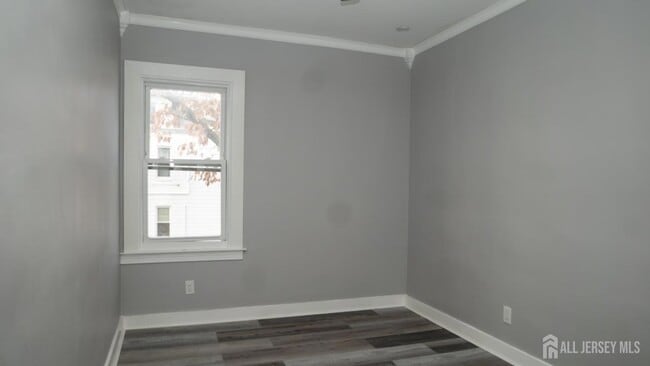 Building Photo - 65 Poe Ave