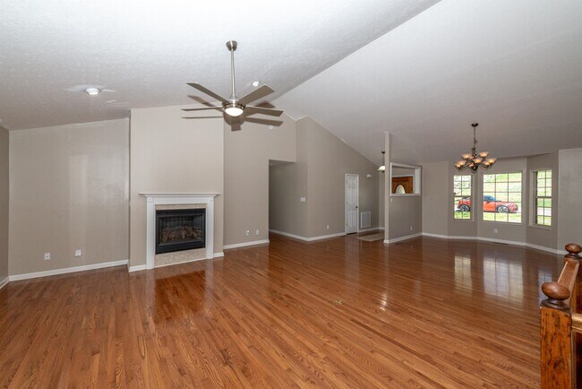 Foto del edificio - 279 Franklin Estates Ln