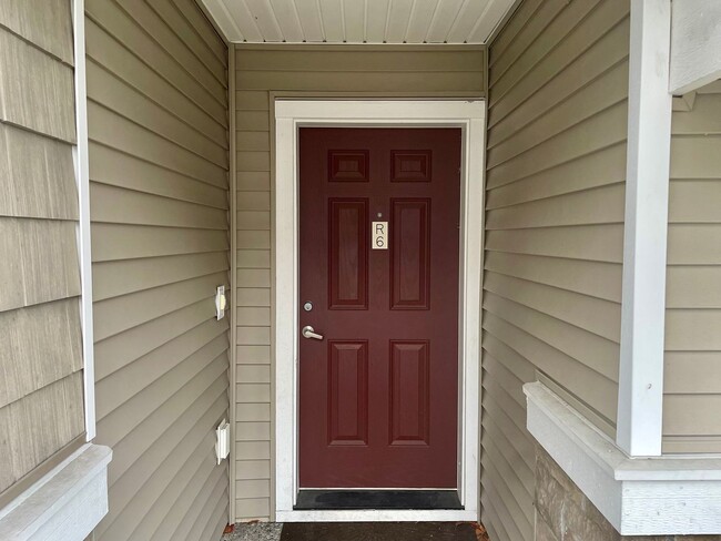 Foto del edificio - 2 Bed 2.5 Bath Lynnwood Townhouse $2595/mo.