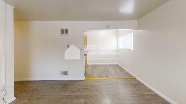 Building Photo - 1605 8th Ave