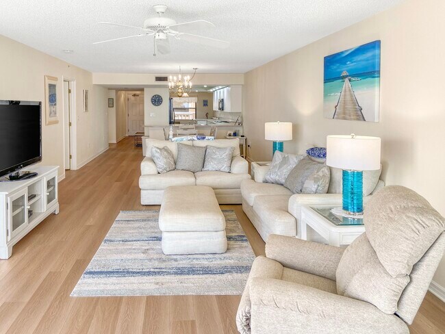 Building Photo - 6650 Sunset Way