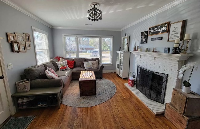 Building Photo - 1014 Beverly Dr