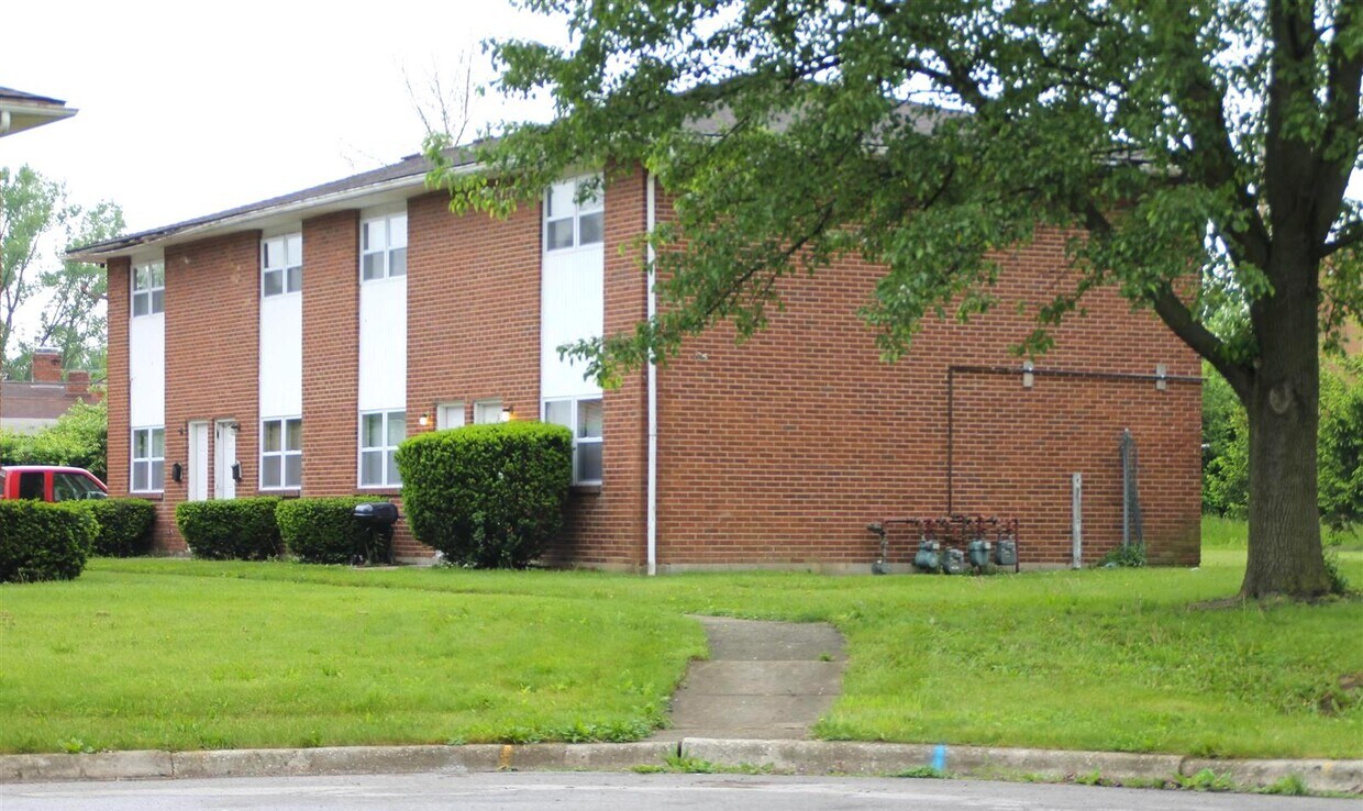 Primary Photo - 1217 Crestwood Ave