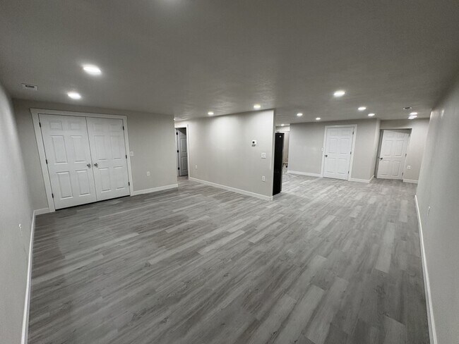 Foto del edificio - 692 W 500 S