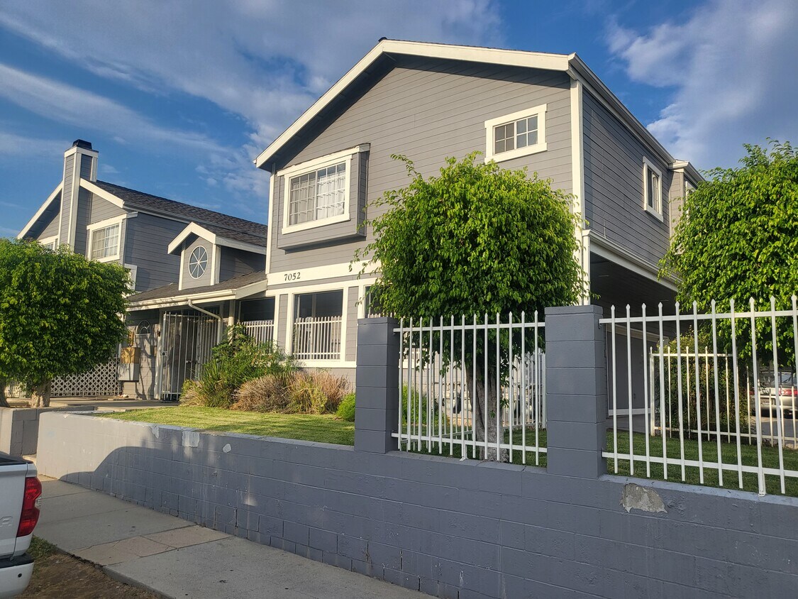 Primary Photo - 7052 Newlin Ave