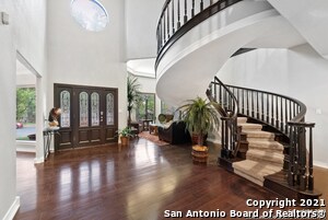 Foto del edificio - 8 Rogers Wood