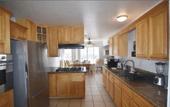 Foto del edificio - Spacious 3bed/2bath House for Rent in Garden Grove