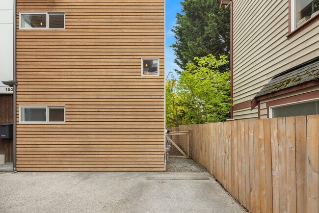 Foto del edificio - 3bd/3ba Seattle Townhome