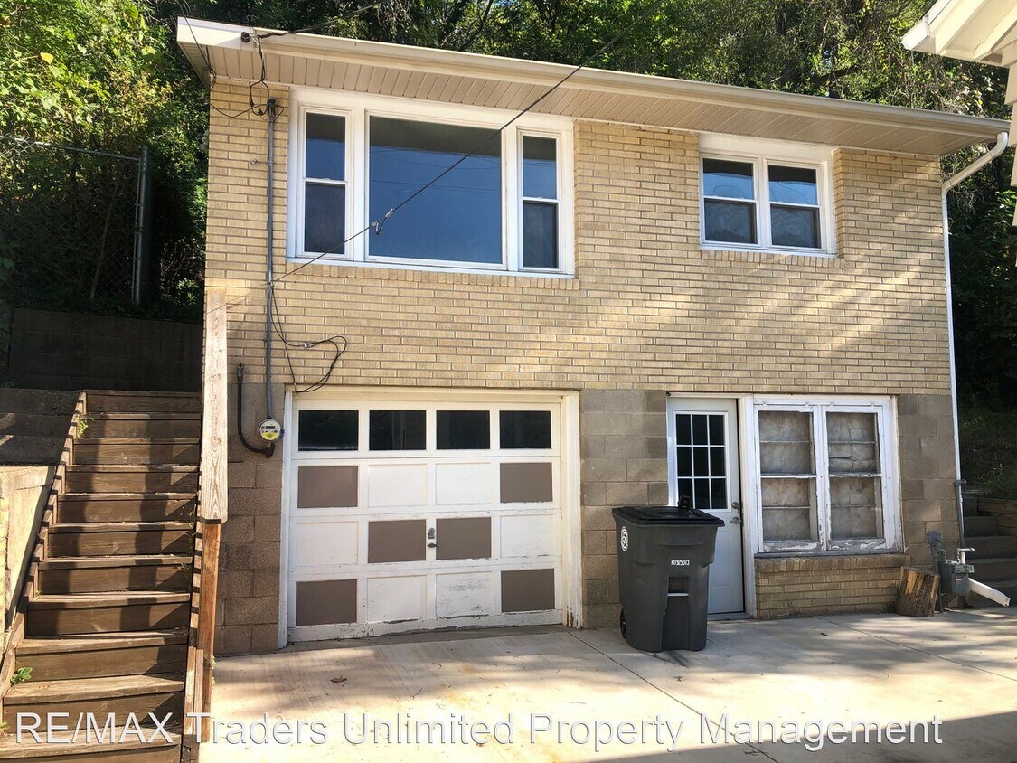 Primary Photo - 1 br, 1 bath House - 909 1/2 Meadow Ave.