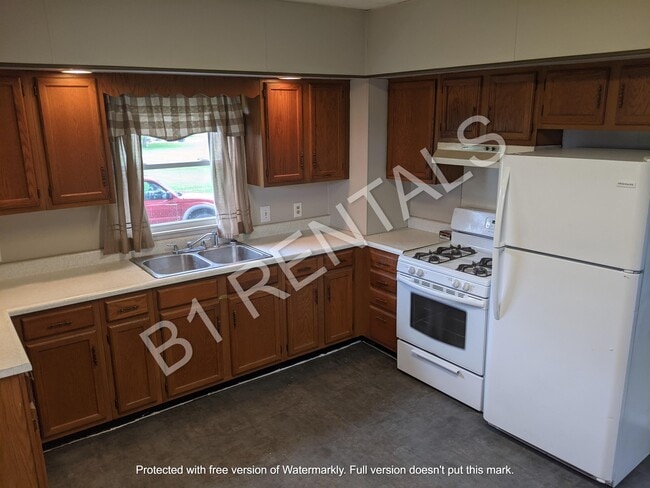 Building Photo - 1410 S Obrien St
