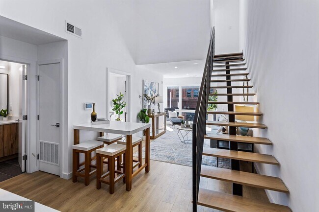 Foto del edificio - 3817 Georgia Ave NW