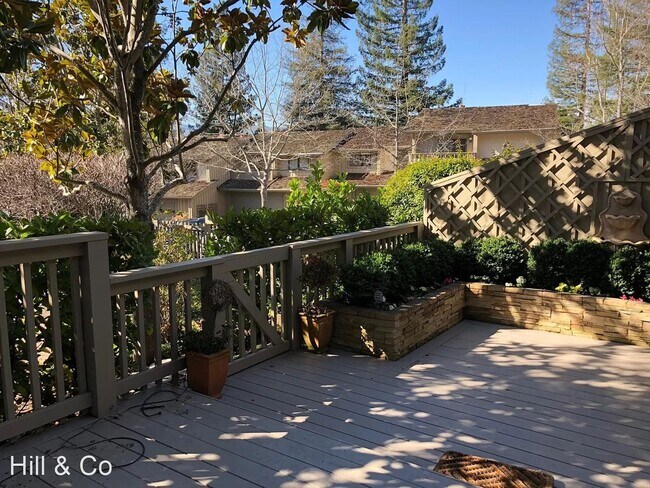 Foto del edificio - 3 br, 2.5 bath House - 440 Sand Hill Circle