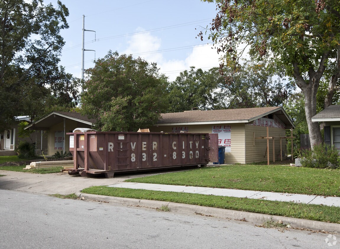 Primary Photo - 5004 Westfield Dr