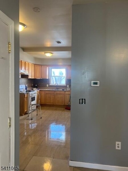 Foto del edificio - 126 Livingston St