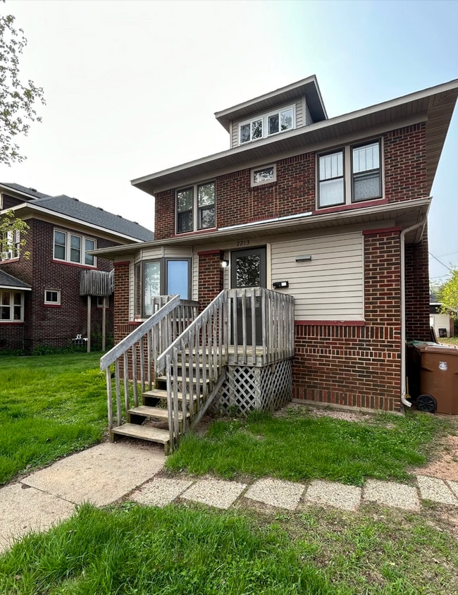 Building Photo - 2209-2213 Sims Ave