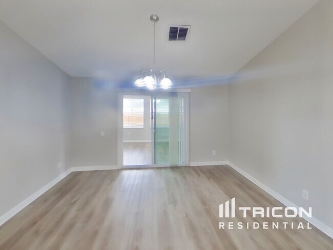 Foto del edificio - 13410 Maureen Ave