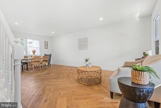 Building Photo - 15162 Wayside Rd