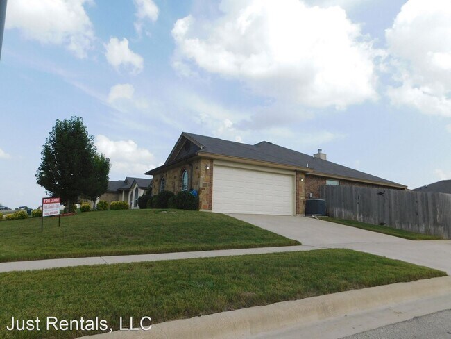 Building Photo - 5 br, 2.5 bath House - 2710 Montague Count...