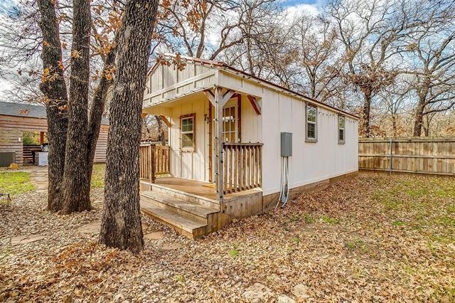 Foto del edificio - 1809 Whispering Oaks St