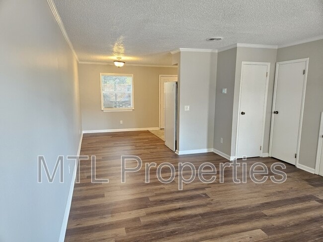 Foto del edificio - 1248 Grove Park Ln