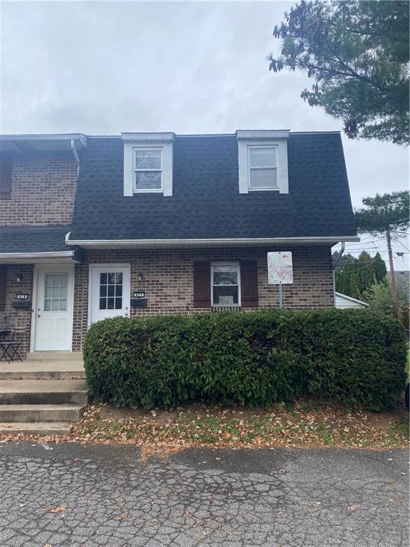 Primary Photo - 421 E Goepp St