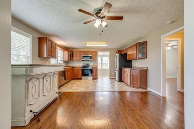 Foto del edificio - 4221 Maplewood St