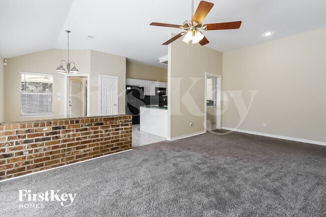 Building Photo - 2622 Eaglenest Ln