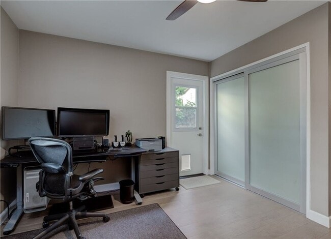 Building Photo - 2521 Voorhees Ave