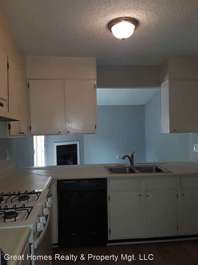 Building Photo - 1225 Oakplace Dr SW