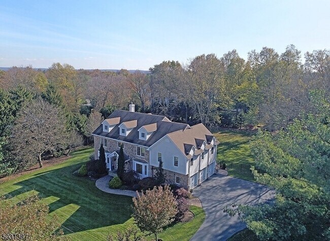 Building Photo - 30 Elizabeth St